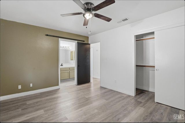 10600 Petalo Drive, Bakersfield, CA 93311