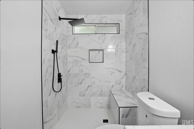 10600 Petalo Drive, Bakersfield, CA 93311