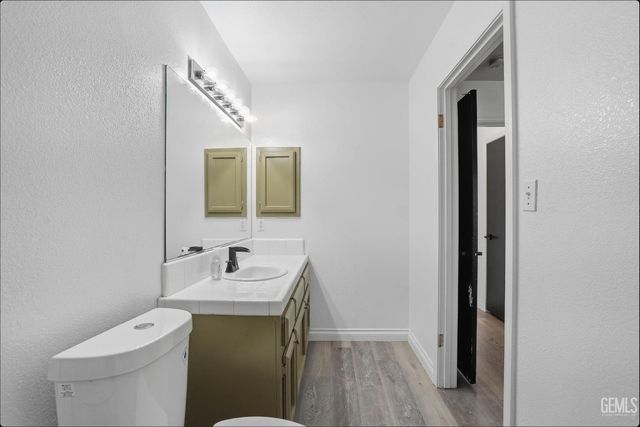 10600 Petalo Drive, Bakersfield, CA 93311