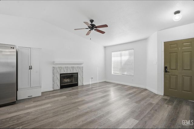 10600 Petalo Drive, Bakersfield, CA 93311