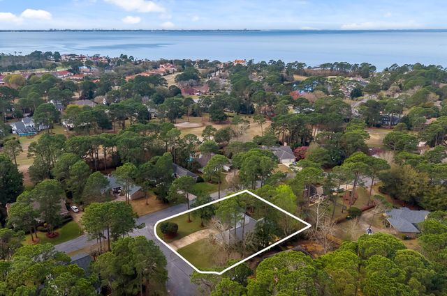 34 Southwind Court, Niceville, FL 32578