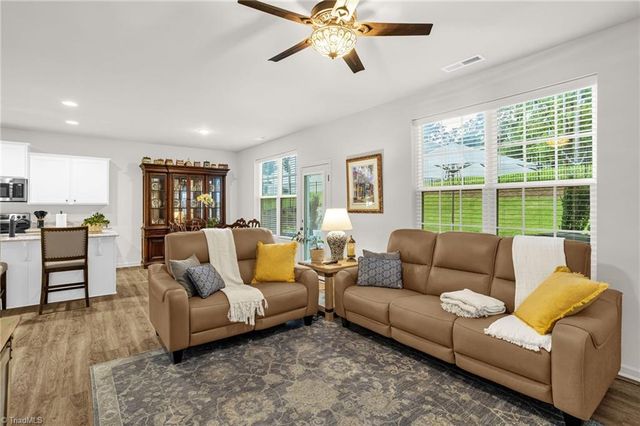 2322 Piccadilly Pines Court, Winston-salem, NC 27127