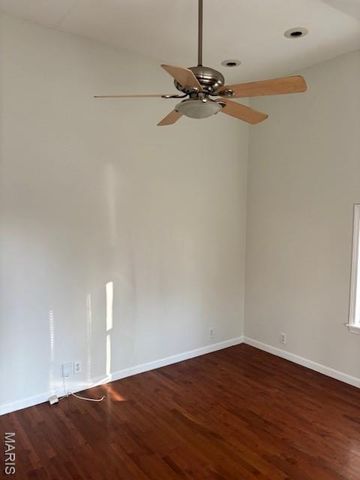 9547 Ridge Avenue, St Louis, MO 63114