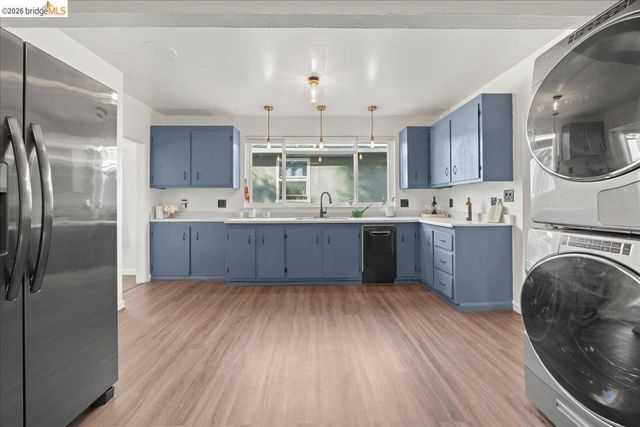 3608 Adeline St, Emeryville, CA 94608