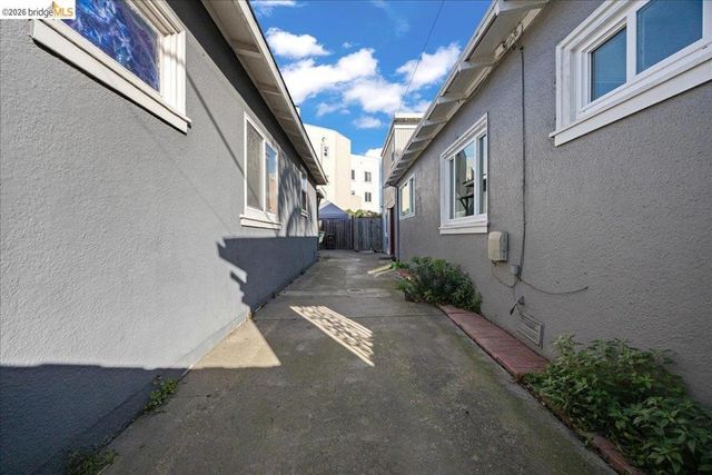 3608 Adeline St, Emeryville, CA 94608