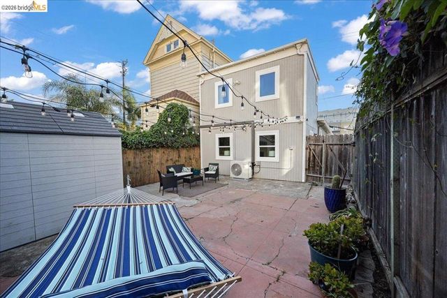 3608 Adeline St, Emeryville, CA 94608