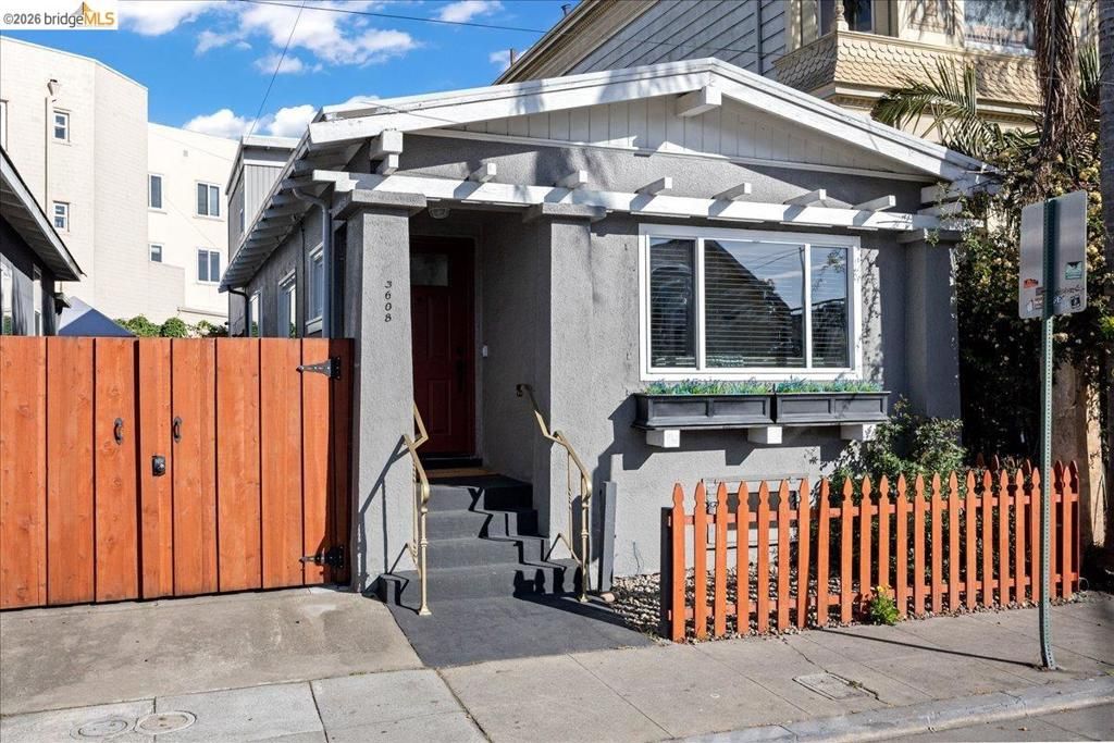 3608 Adeline St, Emeryville, CA 94608
