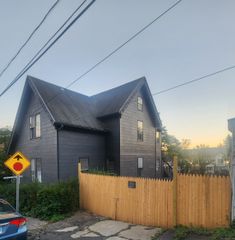 9 Brewster Street, Waterbury, CT 06704