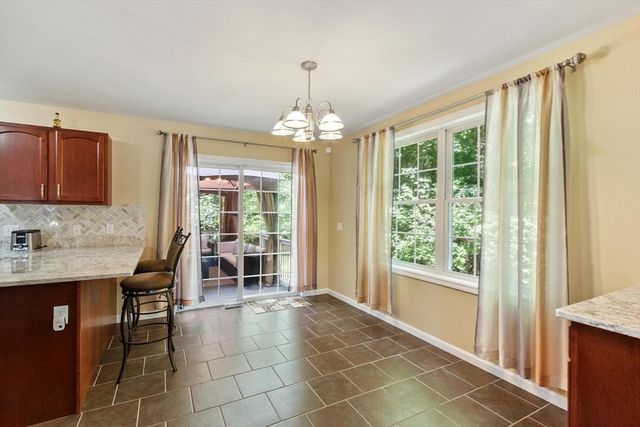 30 Morningside Dr, Haverhill, MA 01832