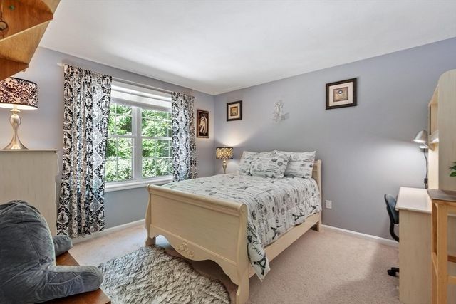 30 Morningside Dr, Haverhill, MA 01832