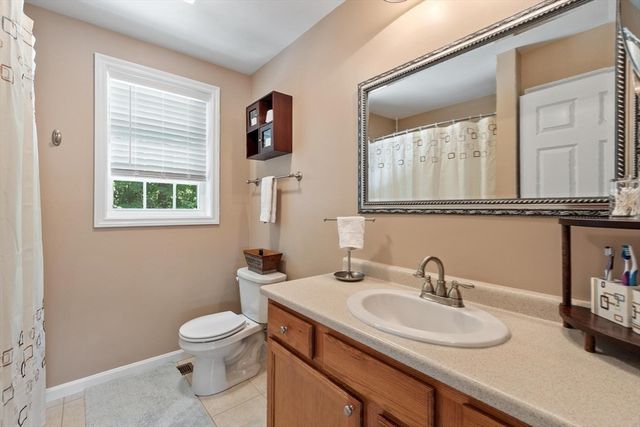30 Morningside Dr, Haverhill, MA 01832