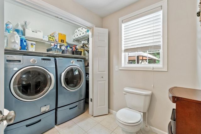 30 Morningside Dr, Haverhill, MA 01832