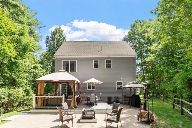 30 Morningside Dr, Haverhill, MA 01832