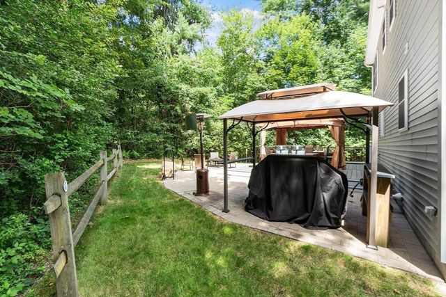 30 Morningside Dr, Haverhill, MA 01832