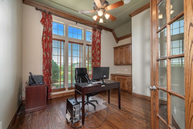 1016 Lady Lore Lane, Lewisville, TX 75056