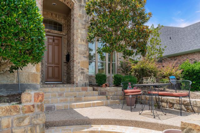 1016 Lady Lore Lane, Lewisville, TX 75056