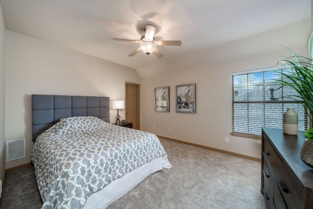 1016 Lady Lore Lane, Lewisville, TX 75056