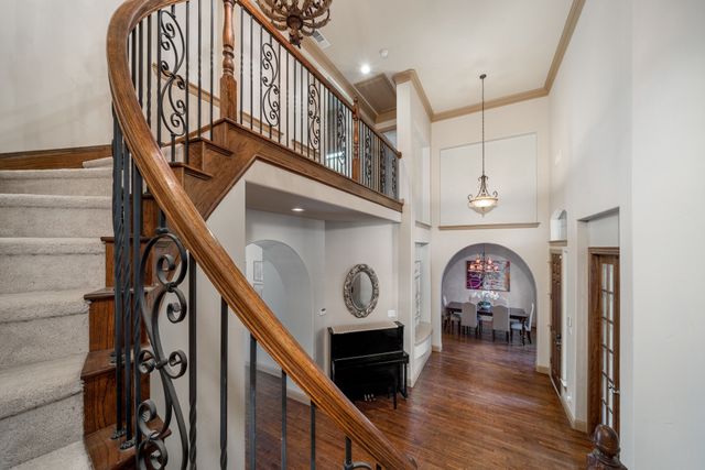 1016 Lady Lore Lane, Lewisville, TX 75056