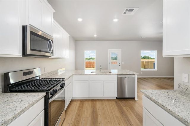 729 Luna Way, Tuttle, OK 73089