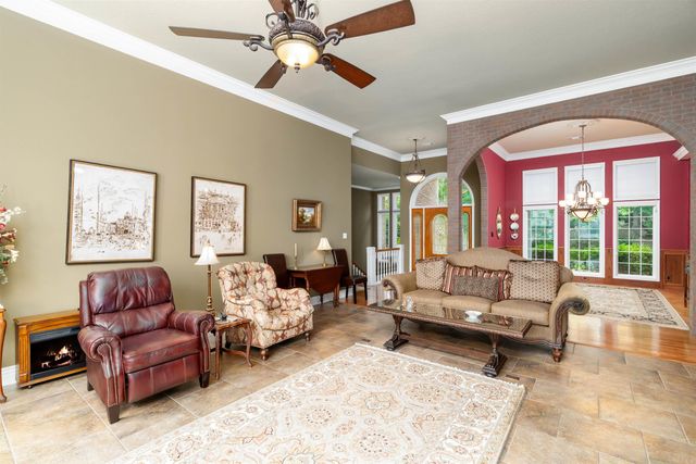 8 Guindola Circle, Hot Springs Village, AR 71909