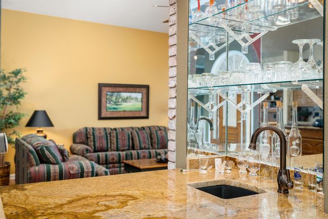 8 Guindola Circle, Hot Springs Village, AR 71909