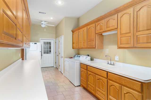 8 Guindola Circle, Hot Springs Village, AR 71909