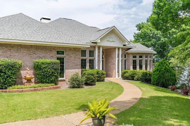 8 Guindola Circle, Hot Springs Village, AR 71909