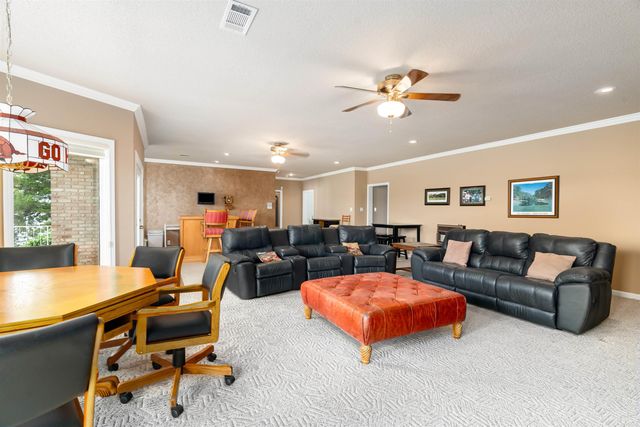 8 Guindola Circle, Hot Springs Village, AR 71909