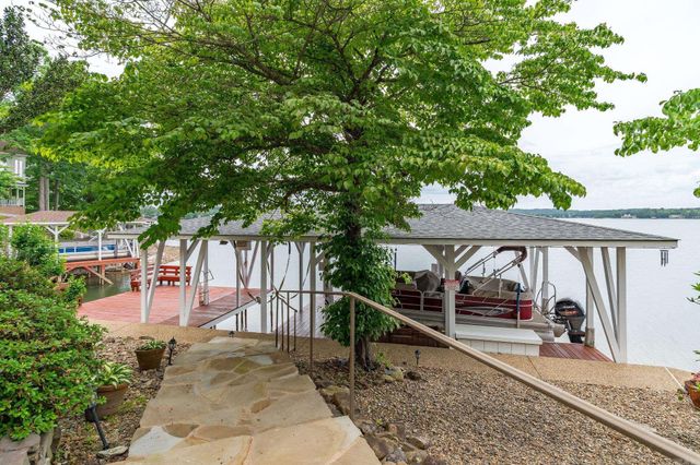 8 Guindola Circle, Hot Springs Village, AR 71909