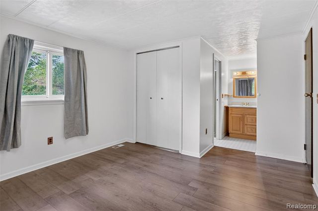 138 W Hunters Creek Road, Lapeer, MI 48446