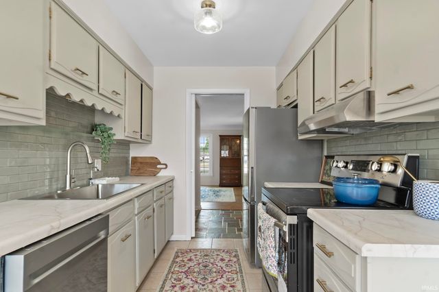 5303 Sherrill Drive, Fort Wayne, IN 46806