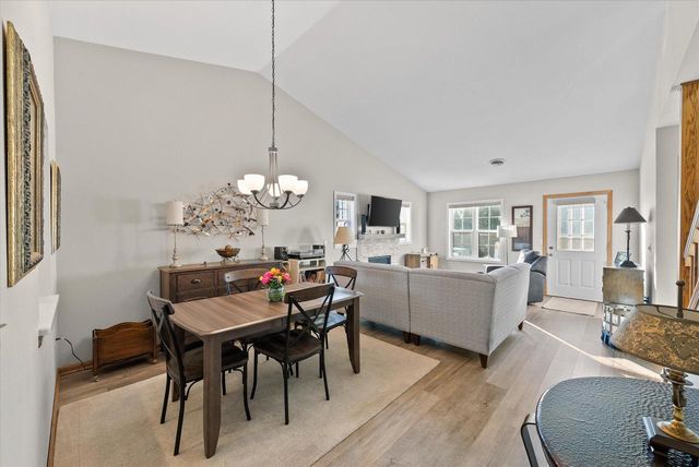 W68N915 Washington AVENUE, Cedarburg, WI 53012