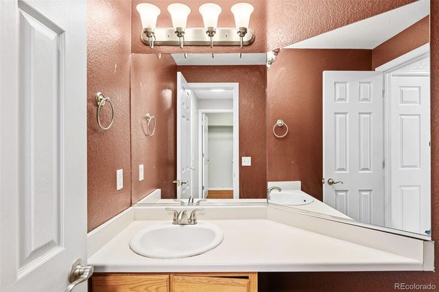 22803 E Progress Avenue, Aurora, CO 80015