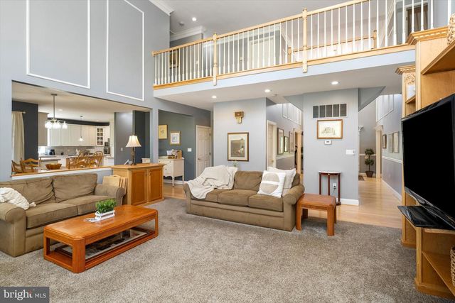 8 CARNEY WAY, Hamilton, NJ 08620