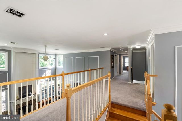 8 CARNEY WAY, Hamilton, NJ 08620