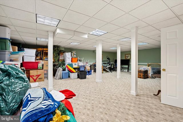 8 CARNEY WAY, Hamilton, NJ 08620