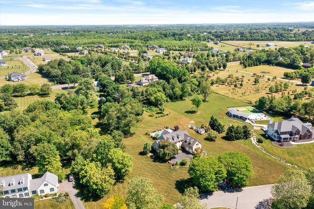 8 CARNEY WAY, Hamilton, NJ 08620