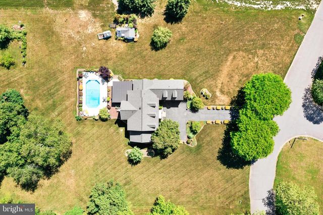 8 CARNEY WAY, Hamilton, NJ 08620