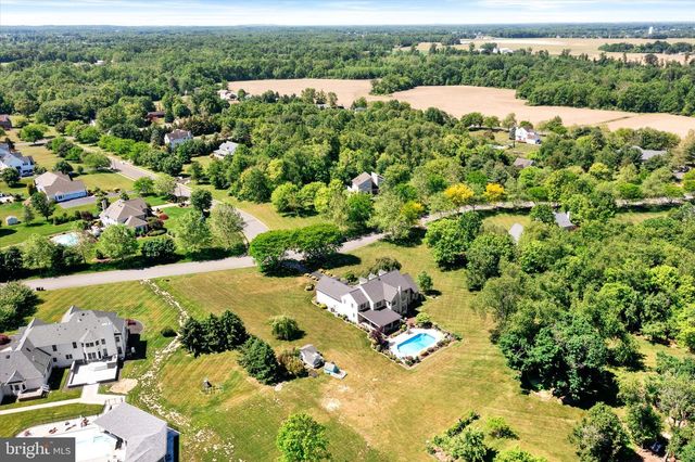 8 CARNEY WAY, Hamilton, NJ 08620