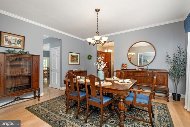 8 CARNEY WAY, Hamilton, NJ 08620