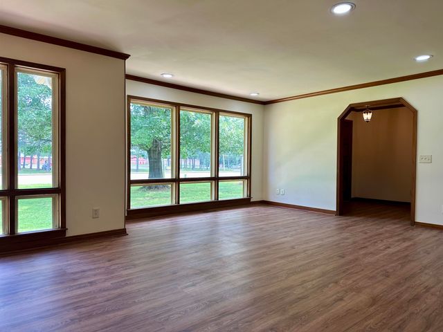 808 W MAIN ST, Adamsville, TN 38310