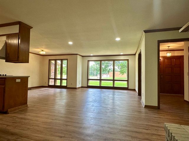 808 W MAIN ST, Adamsville, TN 38310