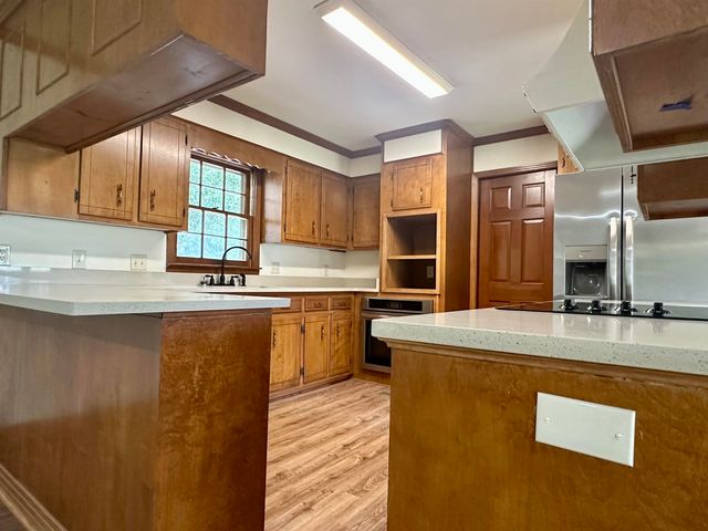 808 W MAIN ST, Adamsville, TN 38310