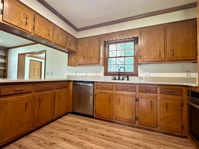 808 W MAIN ST, Adamsville, TN 38310