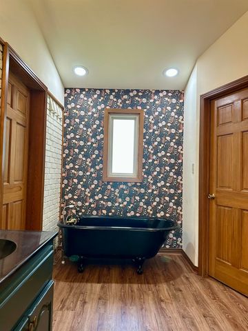 808 W MAIN ST, Adamsville, TN 38310