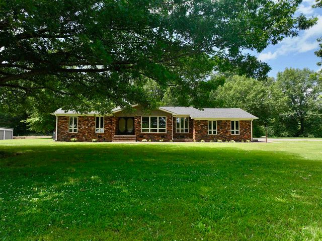 808 W MAIN ST, Adamsville, TN 38310