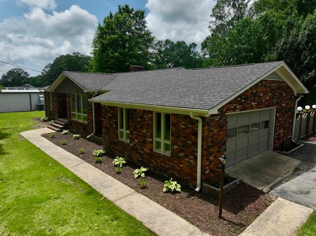 808 W MAIN ST, Adamsville, TN 38310