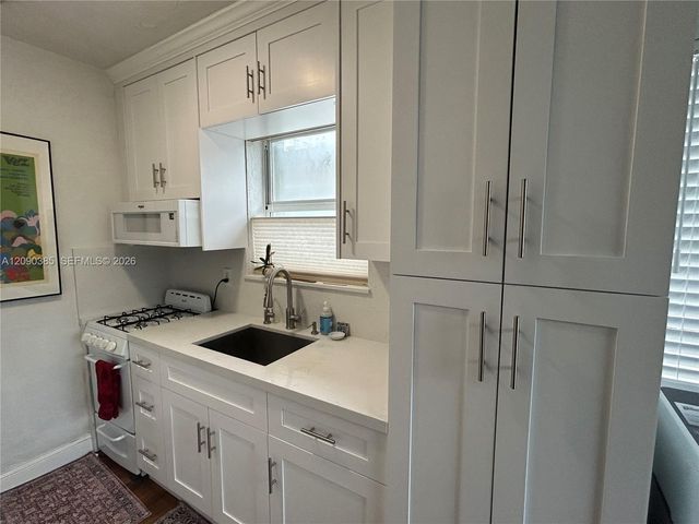 210 Mendoza Avenue 6, Coral Gables, FL 33134