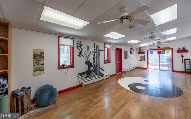 2212 PERKIOMEN AVE, Reading, PA 19606