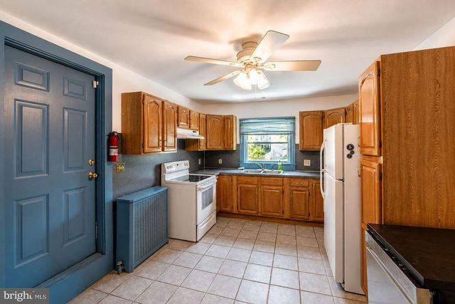 2212 PERKIOMEN AVE, Reading, PA 19606